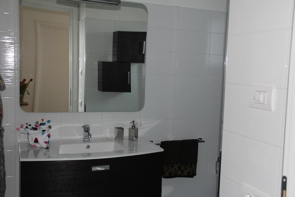 La Ciliegia Bianca Bed & Breakfast Белджирате Стая снимка